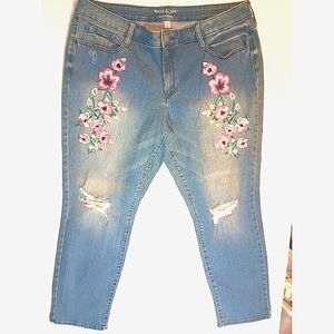 COPY - Belle And Sky Women's Denim Jeans Boyfriend 38X27 Distressed Size 16